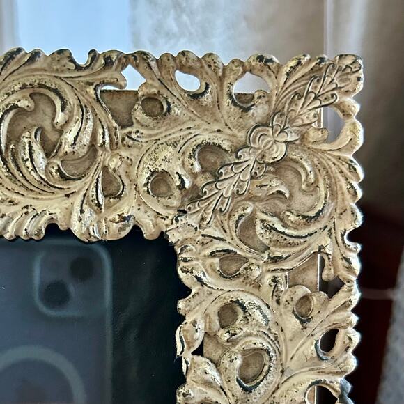 Vintage Ornate Heavyweight Picture Frame 16.5” x 13.5” Intricate Scroll Design - Picture 3 of 15